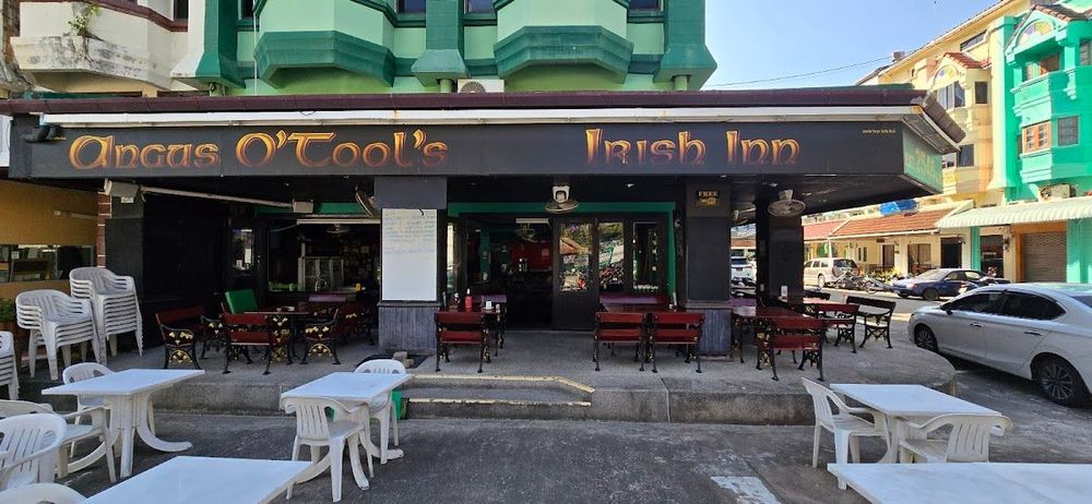 Angus O'Tool's Irish Pub, Restaurant, Guesthouse