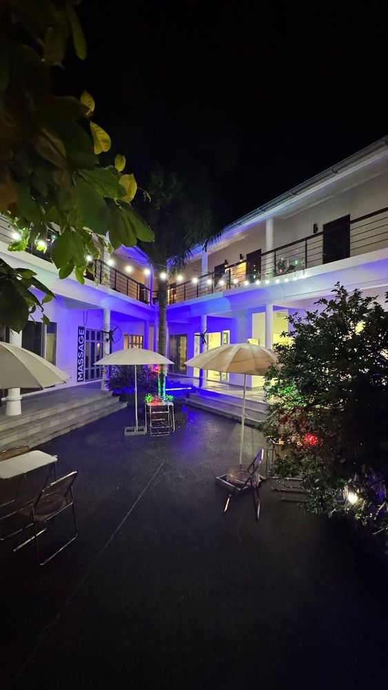 Center Point Plaza Hotel