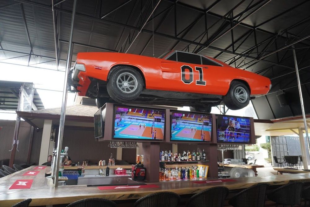 Daisy D's Restaurant & Saloon