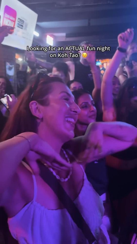 Koh Tao Pub Crawl at Choppers Sports Bar