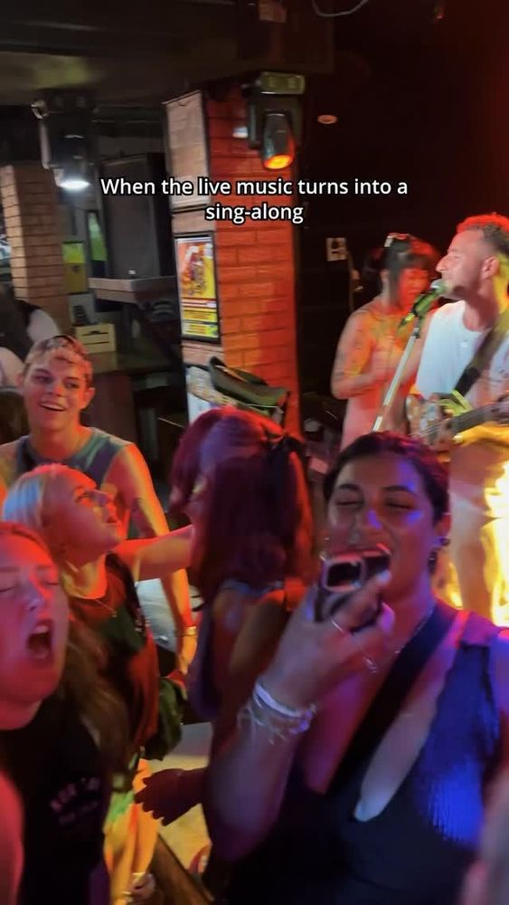 Live Music at Choppers (Pub Crawl Nights)