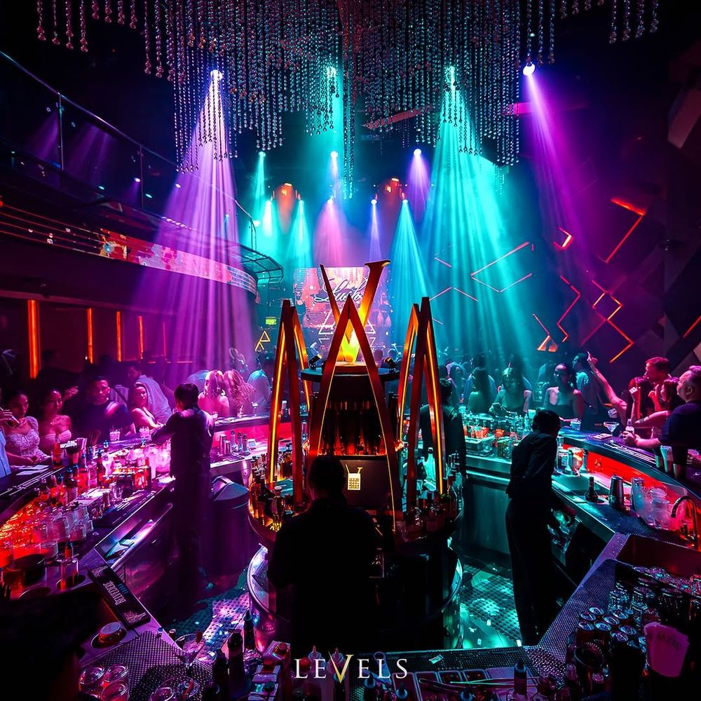 Wednesday Ladies Night: For The Divas