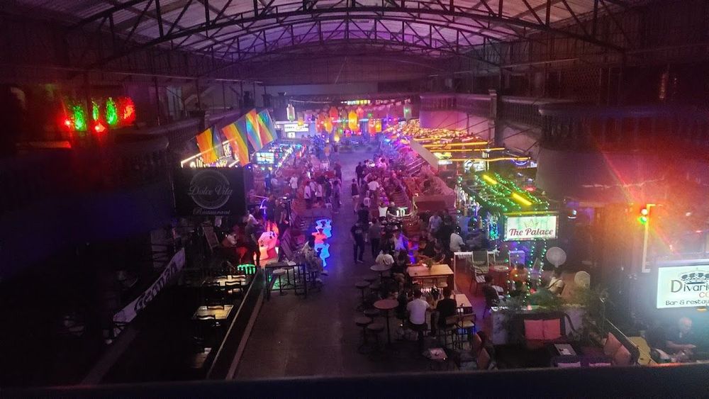 Jomtien Complex Walking Street - จอมเทียนคอมเพล็กซ์