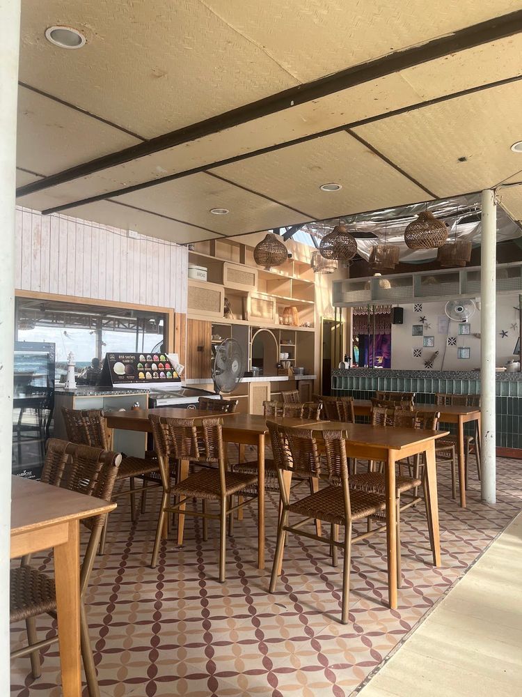 Lotus Beach Bar & Restaurant