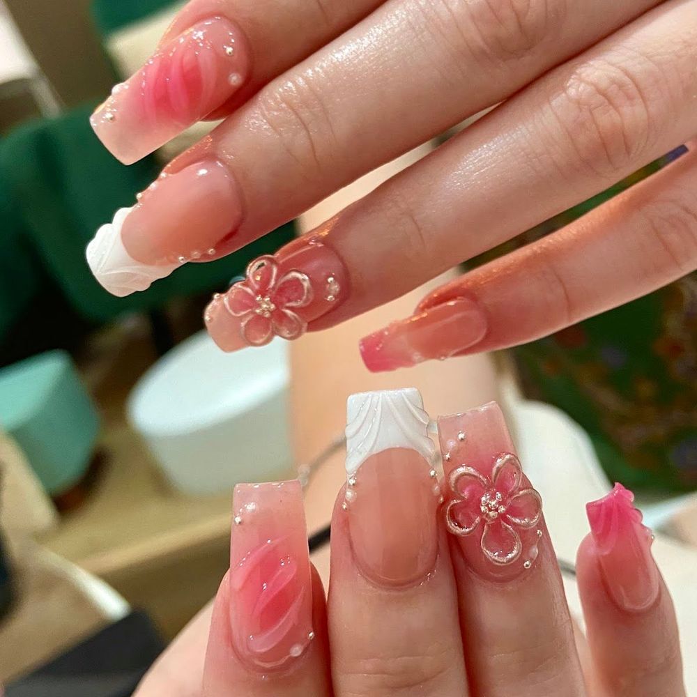 Mellow Me - Nail & Lash Studio