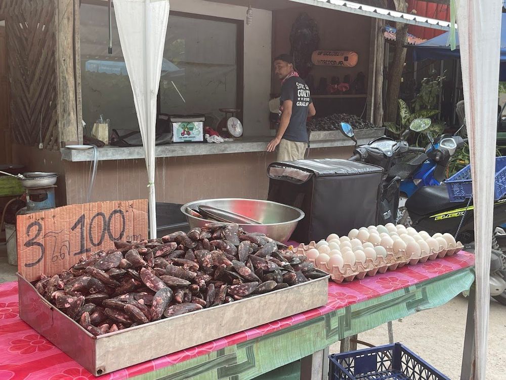 OH HO Delivery fruit shop..