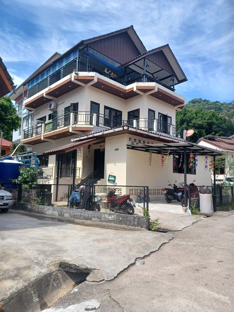 Parawan's Thai Home Cooking Classes