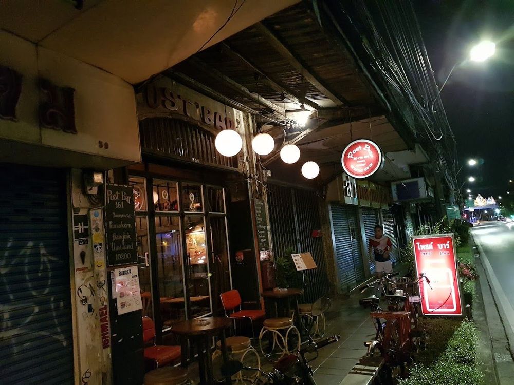 Post Bar
