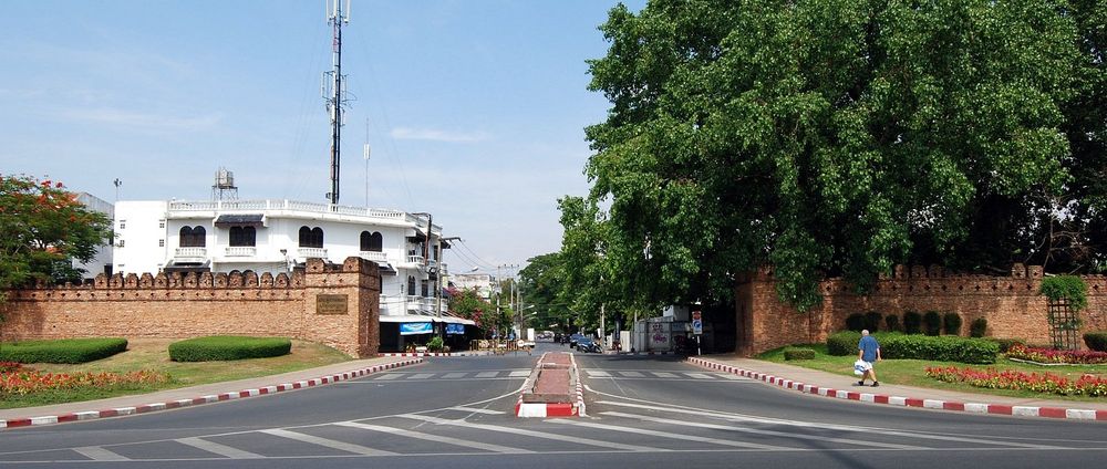 Suan Dok Gate