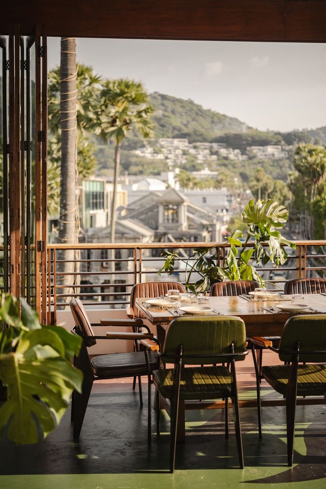 Sunlique Rooftop Restaurant