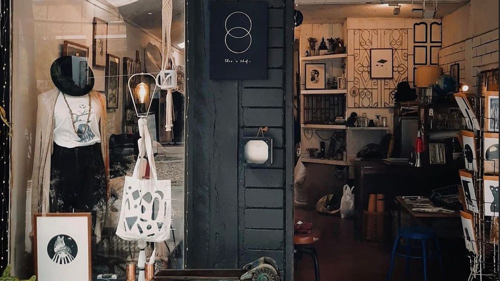 This 'n That : Art Gallery & Vintage Store