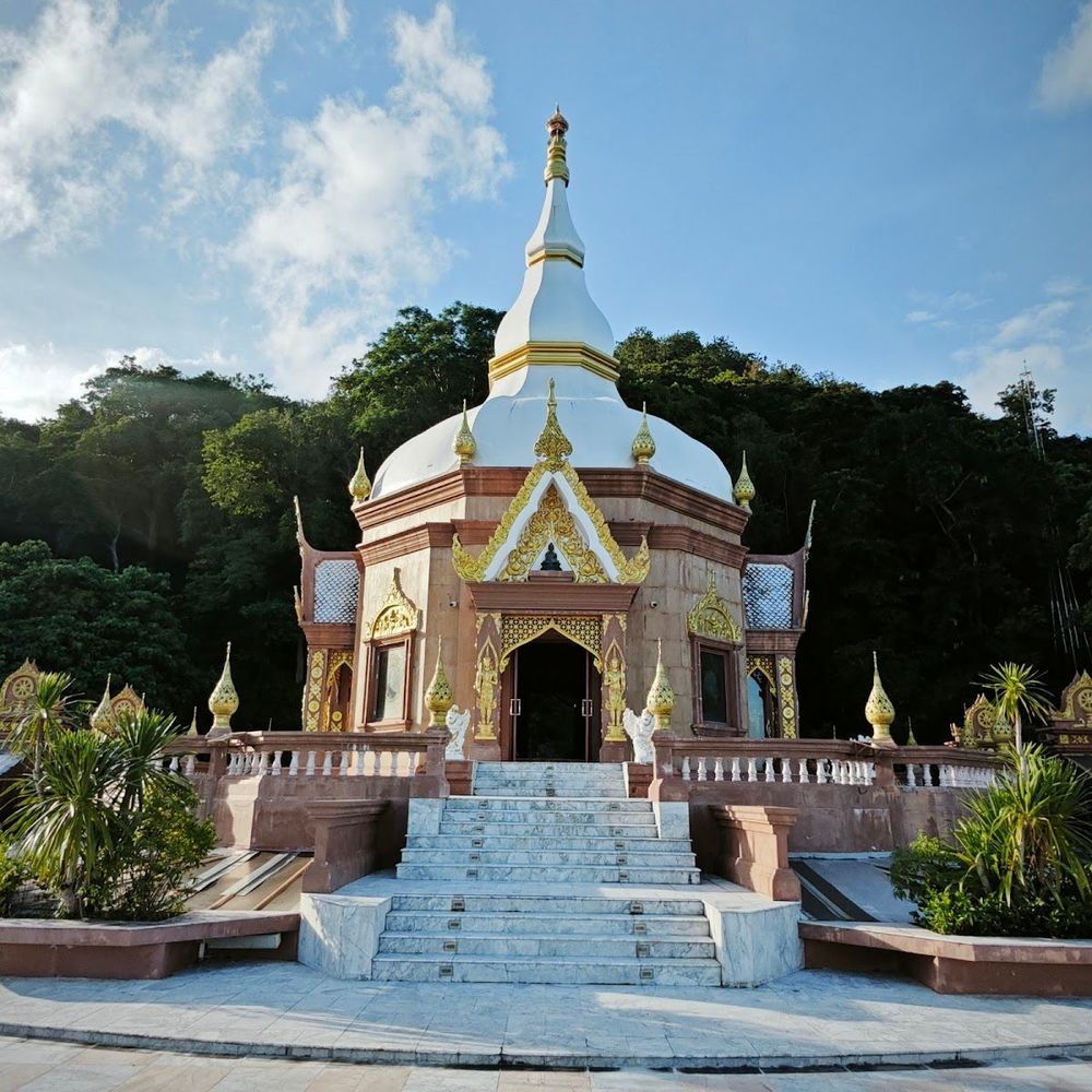 Wat Charoen Samanakit (Wat Lang San)