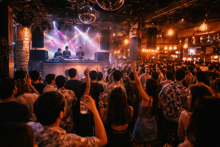 Best Sukhumvit Nightlife Spots for Live DJs, Dance Floors, and Late-Night Clubbing
