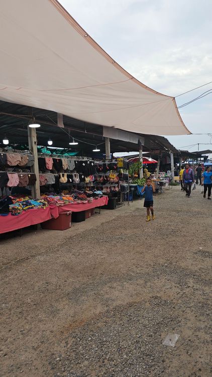 Second hand and fresh produce market
