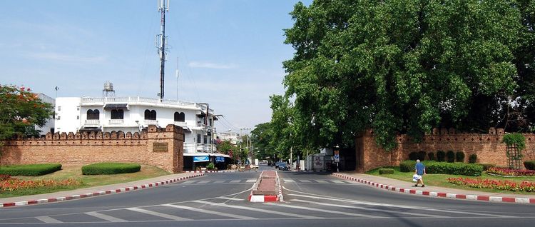 Suan Dok Gate