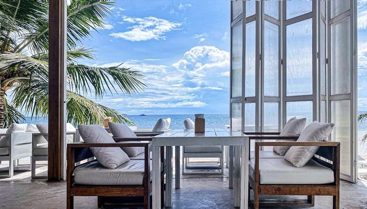 Whitening Restaurant