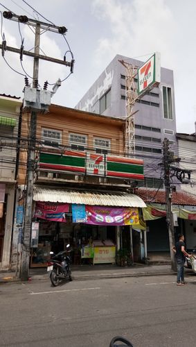 7-Eleven