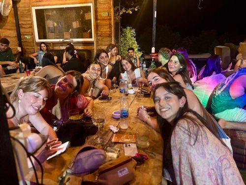 Buddies Bar & Restaurant