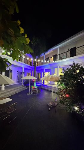 Center Point Plaza Hotel