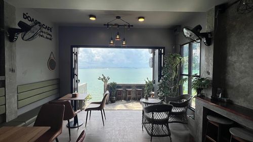 D’oasis cafe’ at Railay Beach