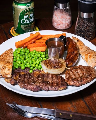 Sunday at Choppers: Live Sports & Live Music