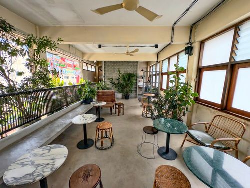 Piccolo Vicolo Café at Wang Burapha-Samyot