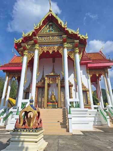 Suwankeereewong Temple