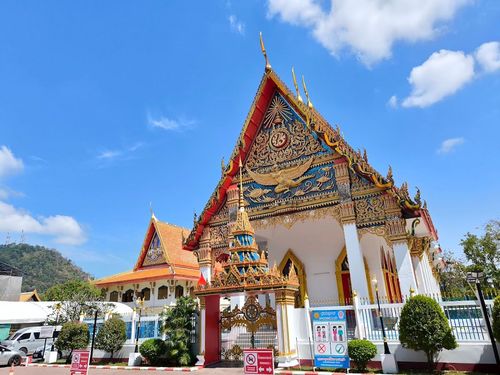 Wat Mongkolnimit Phra Aram Luang (Wat Klang)