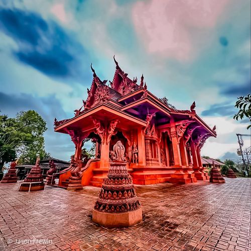 Wat Ratchathammaram Red Temple